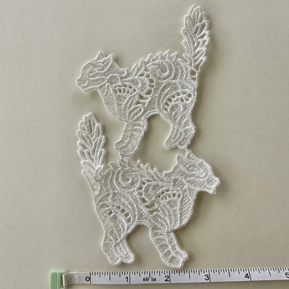 🐈‍⬛ White Scaredy-Cats Silouette Lace Patch Set - Picture 5 of 7
